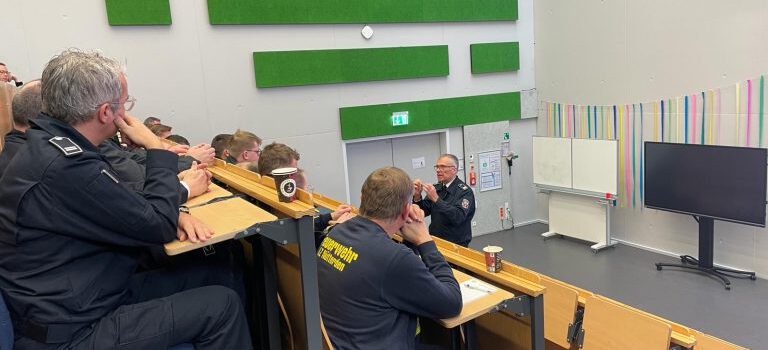 Intensivkurs Einsatzrecht im Audimax der Hochschule Rhein Waal in Kleve Intensivkurs Einsatzrecht im Audimax der Hochschule Rhein Waal in Kleve